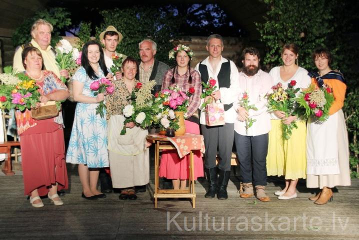 amatierteātra kolektīvs 
